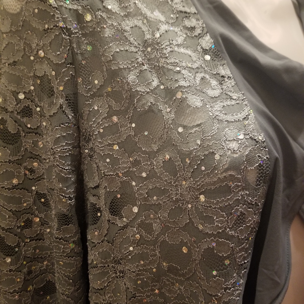 R&M RICHARD CAPE.. - Picture 6 of 7